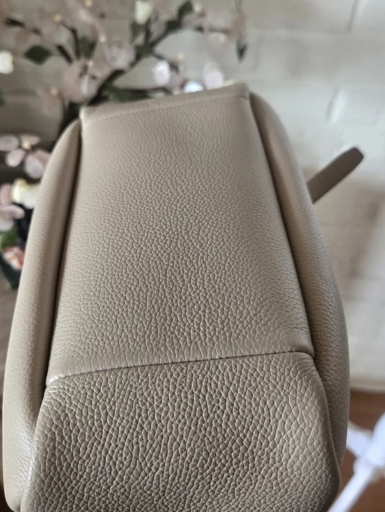 NWOT Tory Burch Romy Bucket Bag In Light Cement - Picture 4 of 11